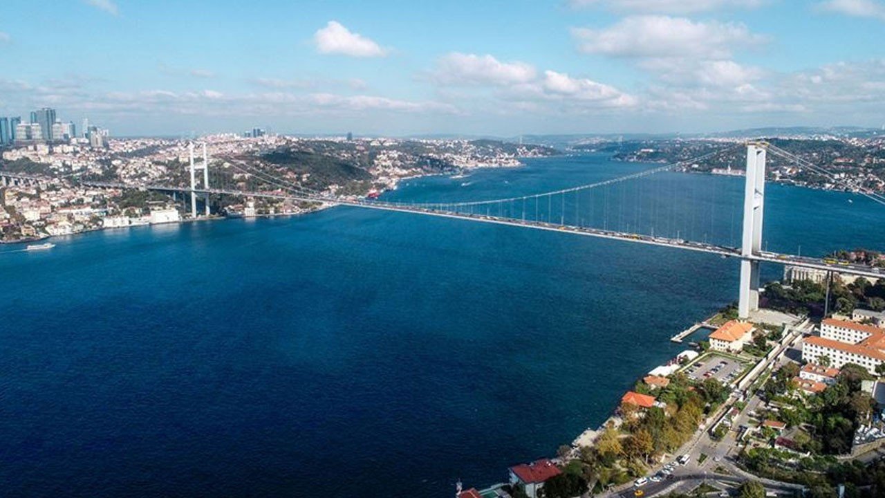 İstanbul Boğazı’nda gemi arızası: Trafik askıya alındı