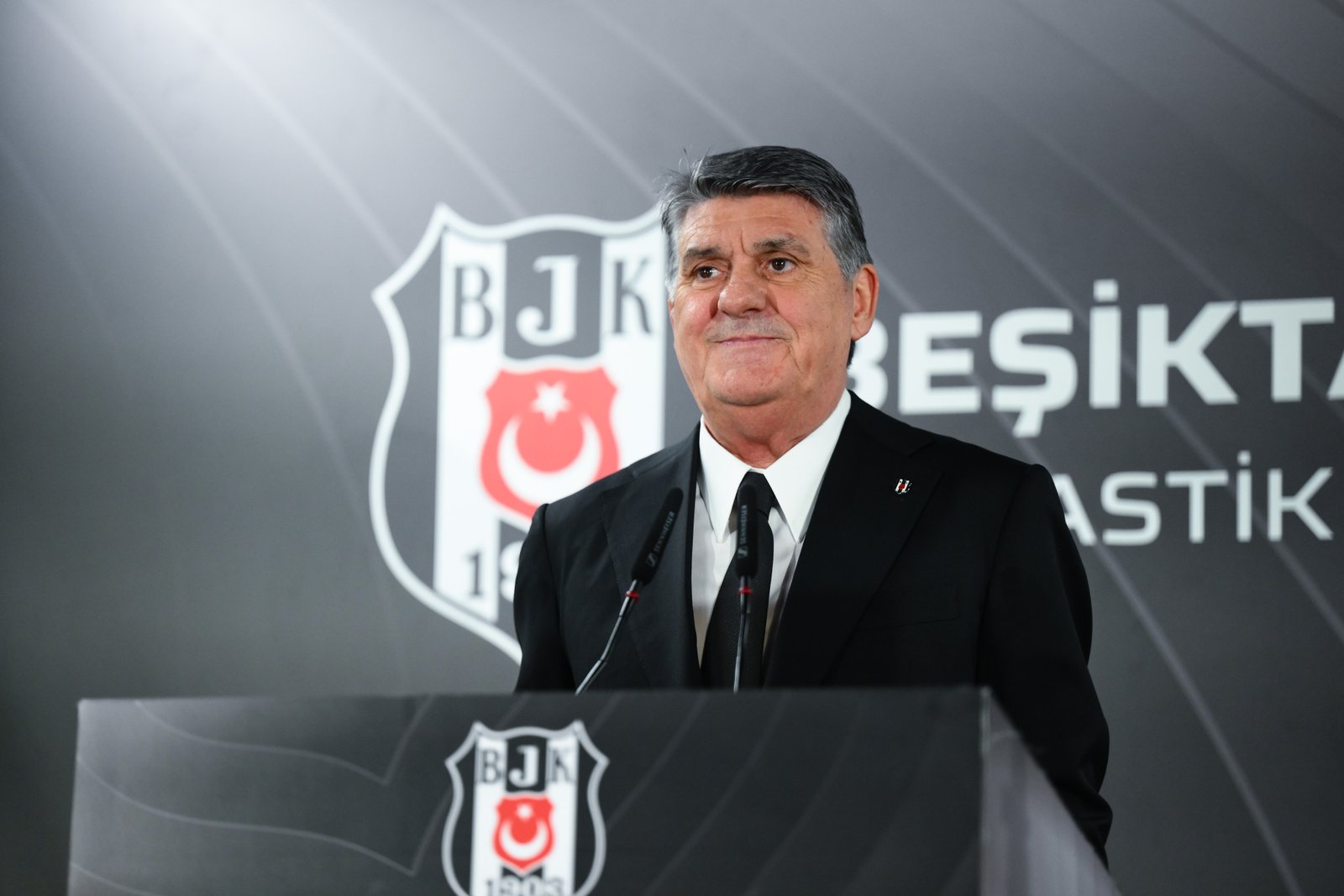Serdal Adalı'dan "adil ve güzel" oyun vurgusu