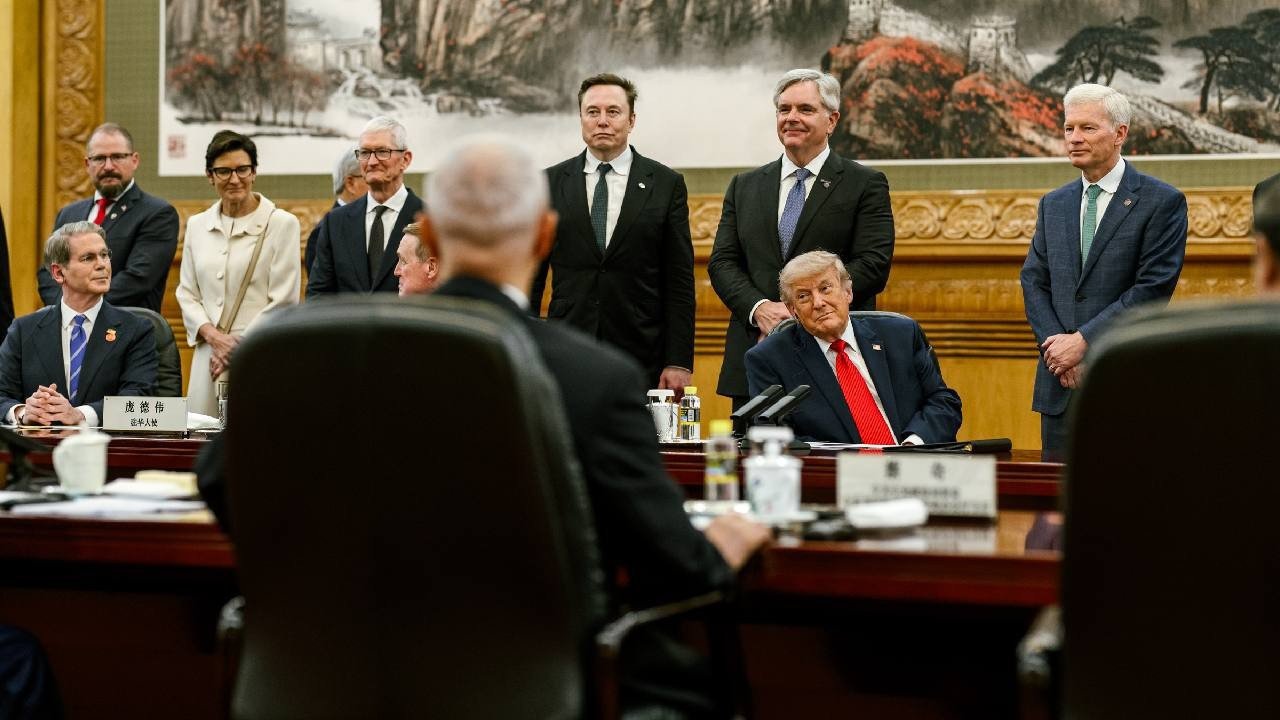 Trump açıkladı: Çin, ABD petrolü satın almayı kabul etti