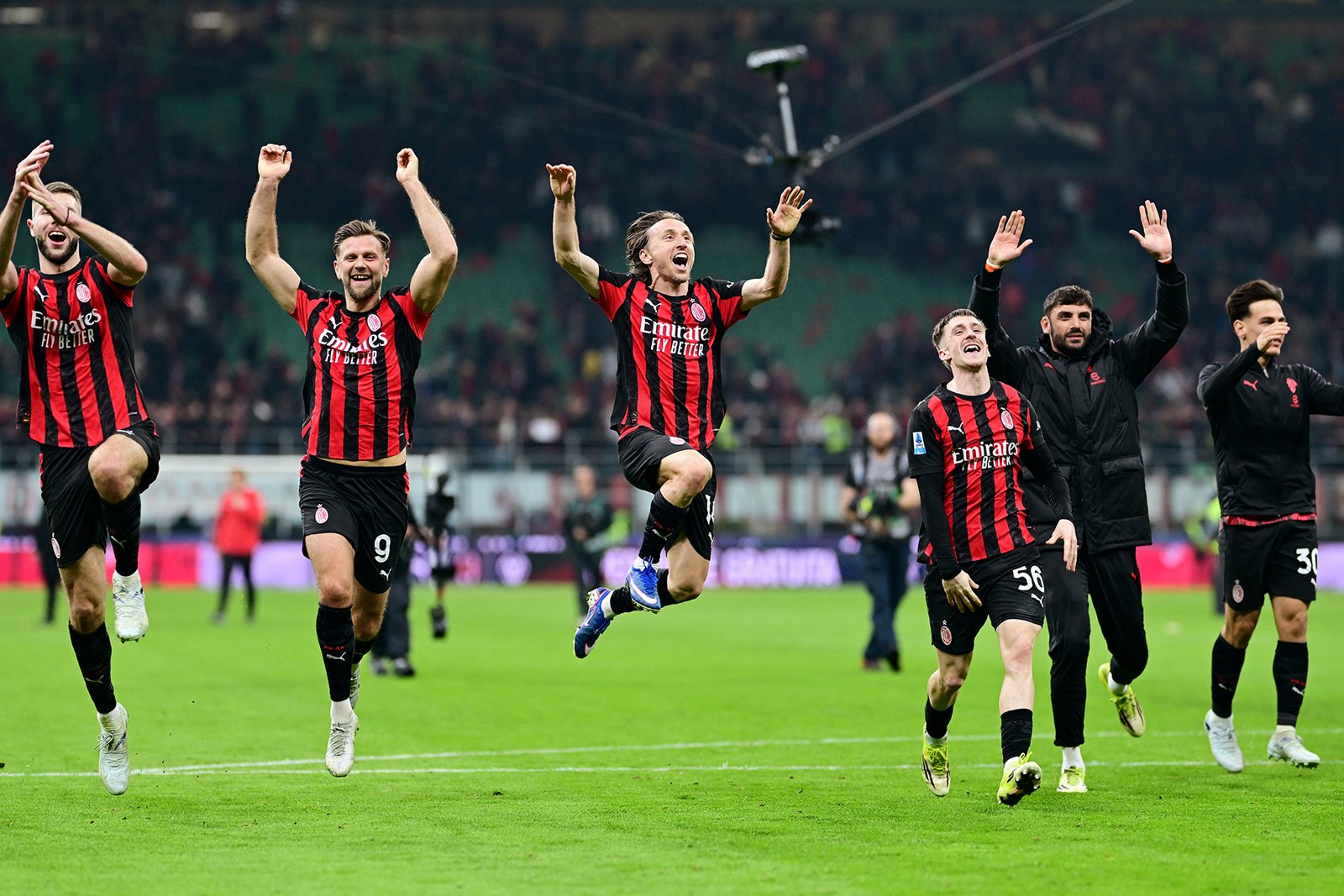 Milan'da 7 isimle mecburi kıyım