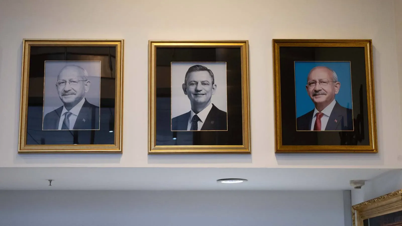 Son dakika | CHP'de hareketli anlar: Olağanüstü kurultay için imzalar teslim edildi