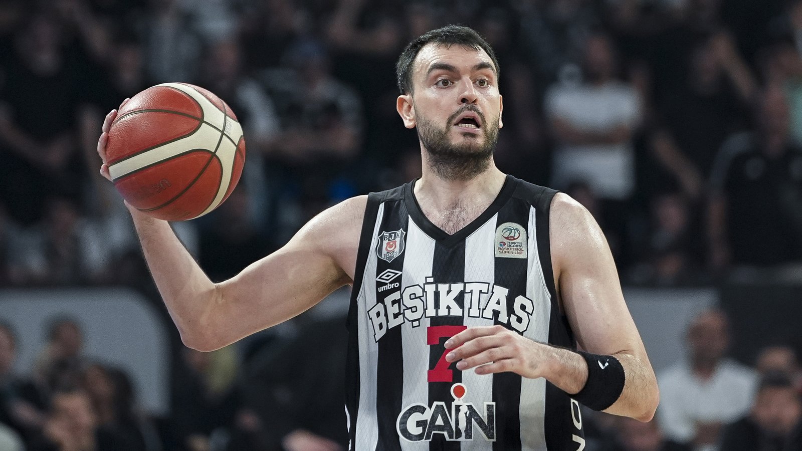 Yiğit Arslan, Beşiktaş GAİN'e veda etti