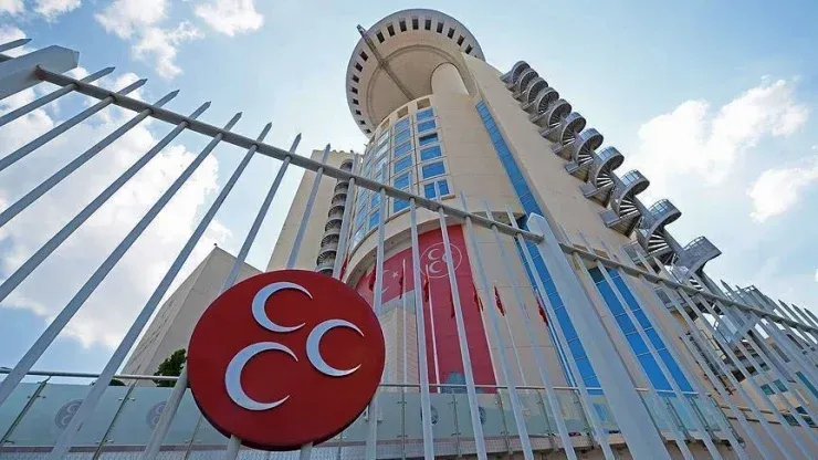 MHP'de bir il teşkilatı daha feshedildi