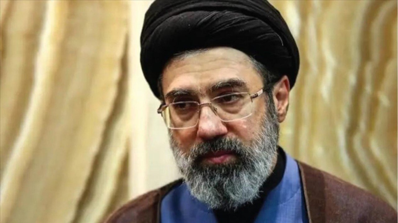 İran lideri Hamaney’den “milli birlik” mesajı