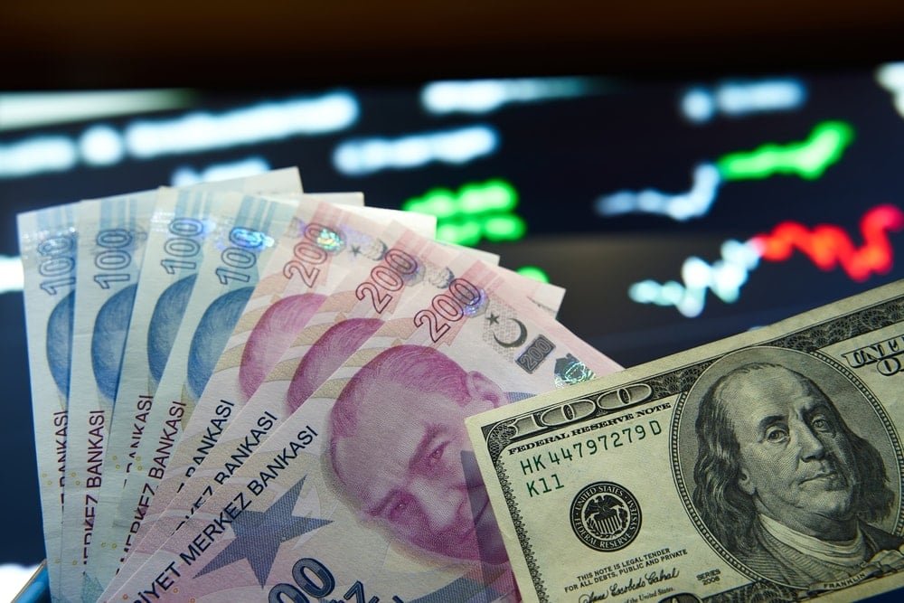 Dolar/TL fren tutmuyor: Tarihi zirve yenilendi!