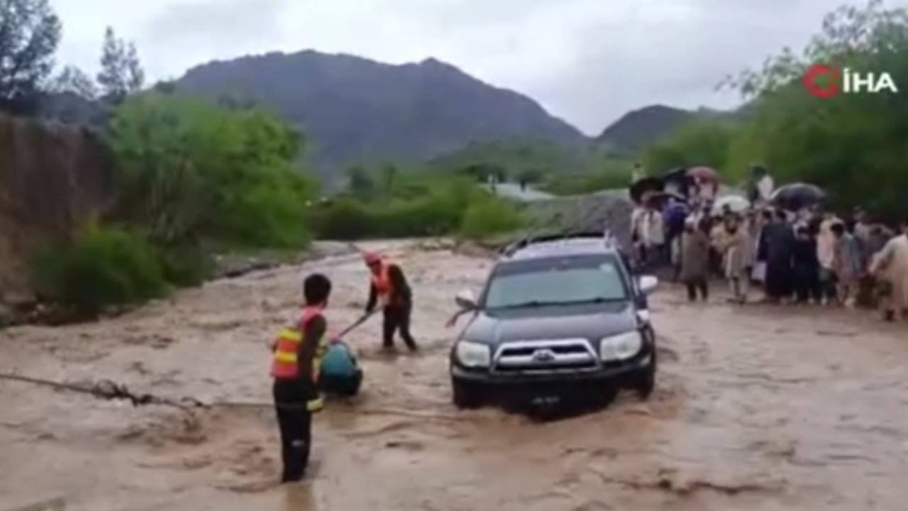 Pakistan’da şiddetli yağış: 7 ölü, 33 yaralı