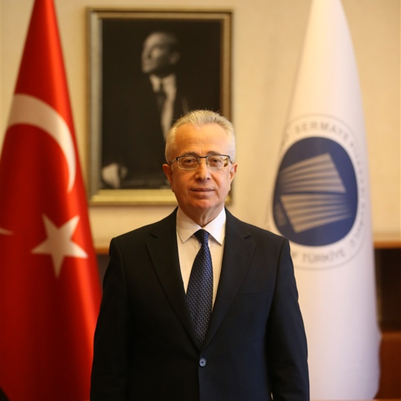 Mahmut Sütçü kimdir?