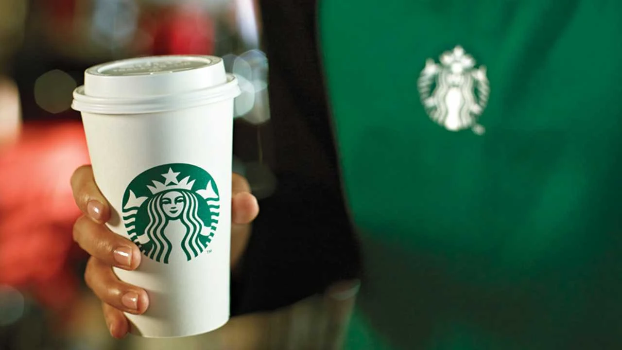 Starbucks'tan 2 bin mağazada tepki kapanışı: CEO kovuldu, çalışanlar ders alacak