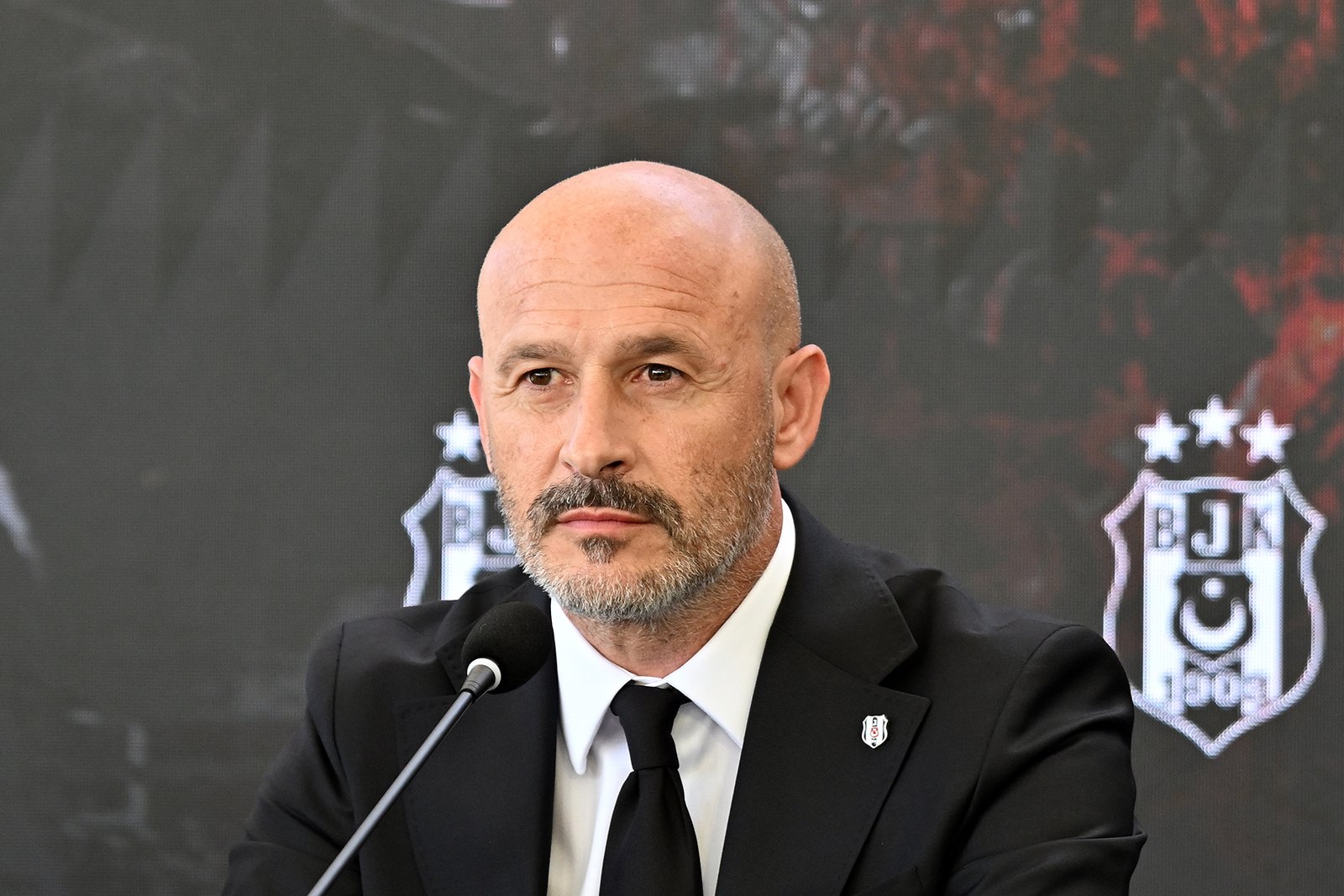 Beşiktaş'ın 64. teknik direktörü Vincenzo Italiano