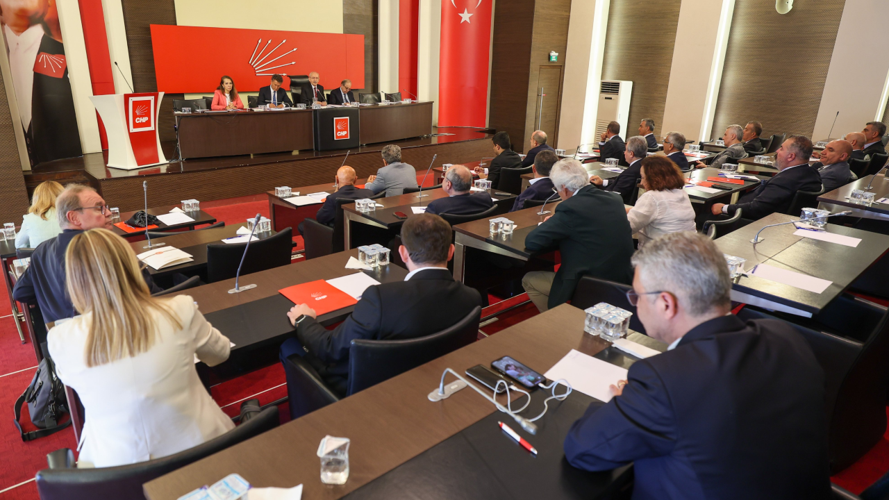 CHP Parti Meclisi istifaların ardından toplandı