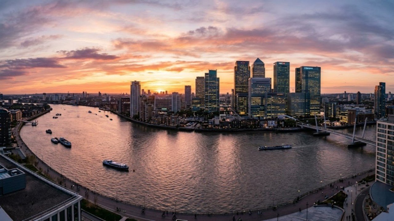 Londra finans merkezi unvanını rakiplerinden geri alıyor