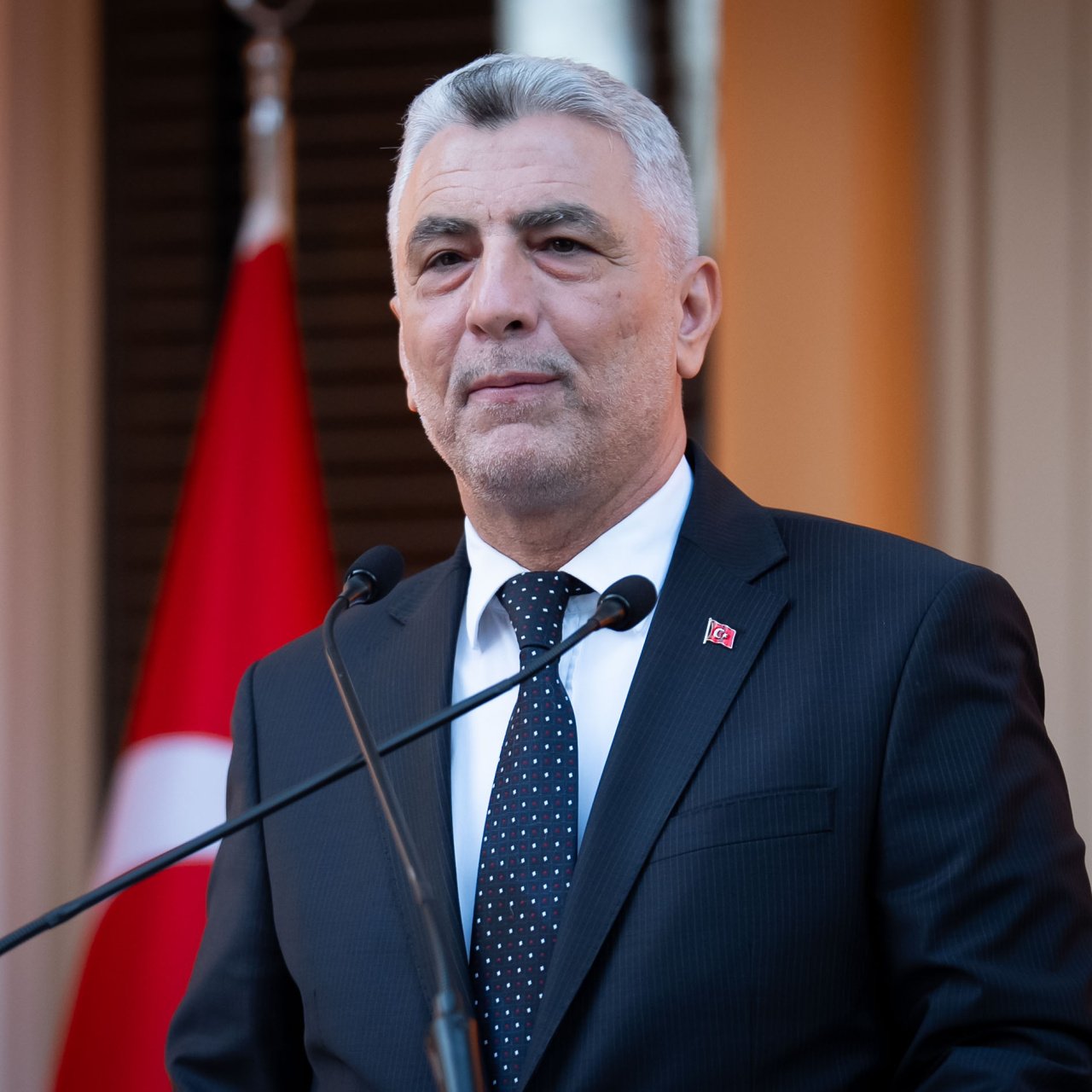 "Hollanda ile ticaret hacmi hedefimiz yıl sonunda 15 milyar dolar seviyesi"