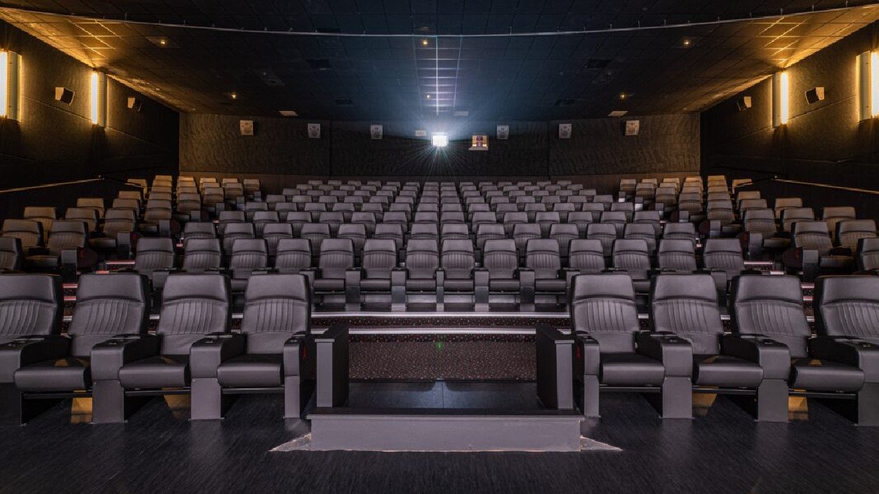 13 salonlu dev sinema kapanıyor