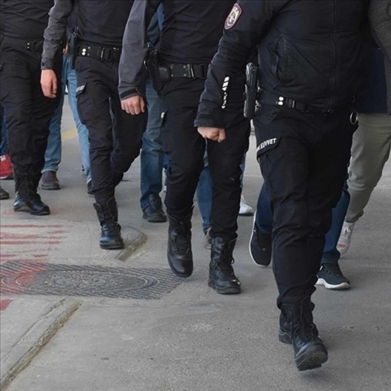 1 milyarlık operasyon: 32 tutuklama