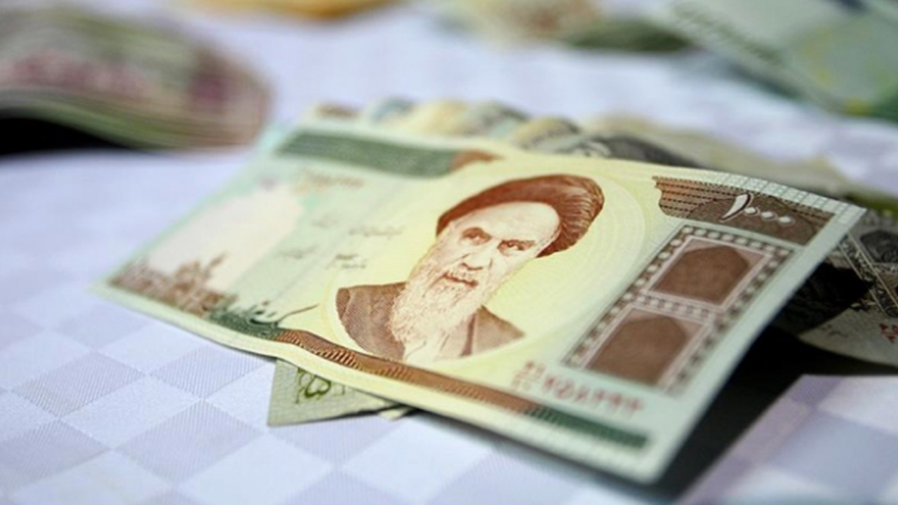 İran'da dolar rekor kırdı: Savaş sonrası yüzde 10'luk sıçrama!