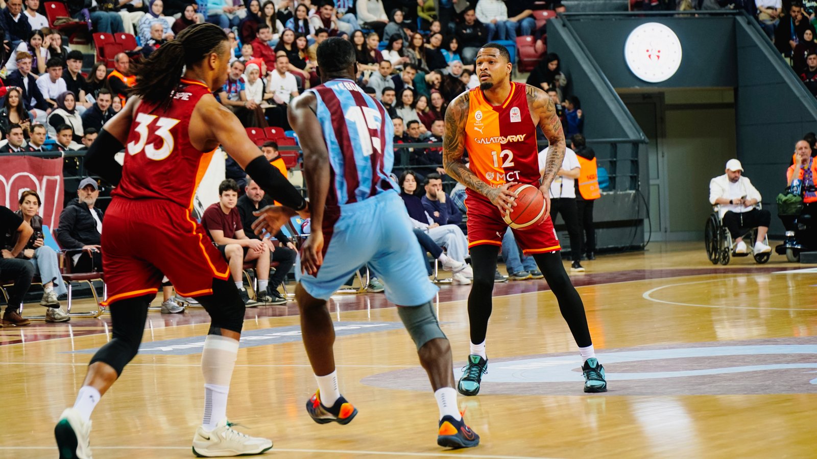 Trabzonspor, Galatasaray MCT Technic'e geçit vermedi