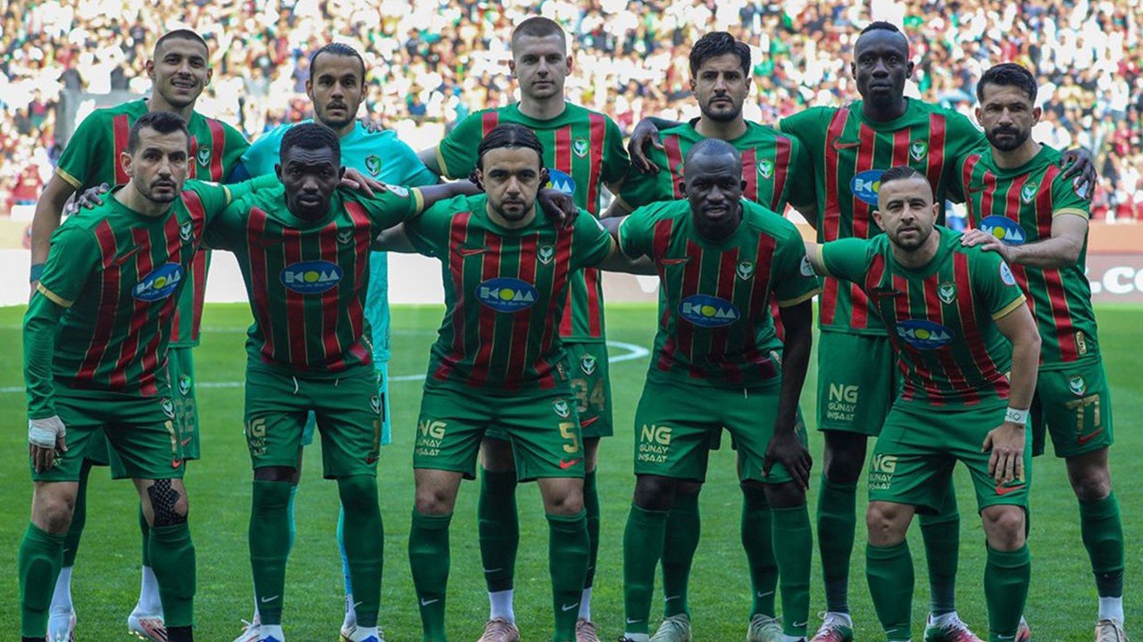 Amed Spor Süper Lig'e yükseldi: 16 yıl sonra bir ilk
