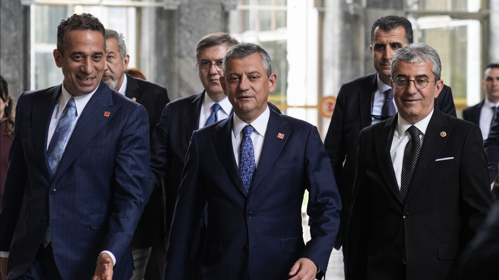 Özgür Özel cephesinde 15 günlük süre bitti, gözler Genel Merkez'e çevrildi
