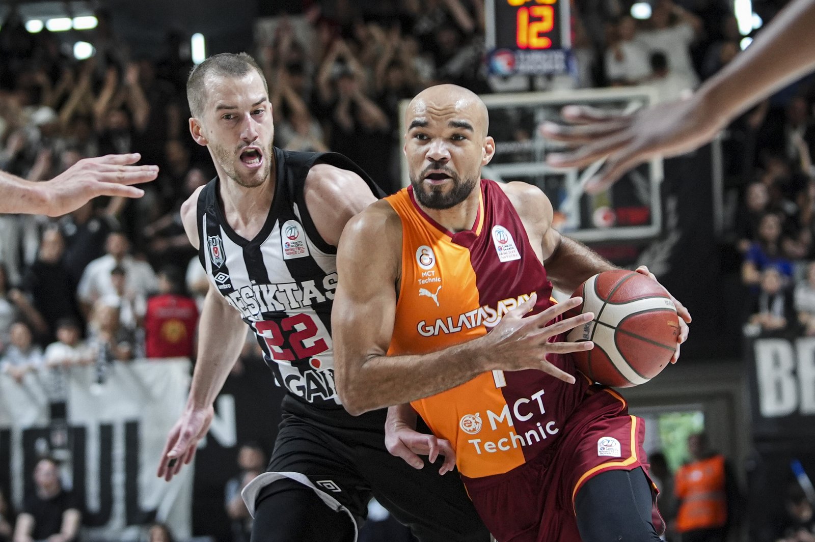 Potada derbiyi Galatasaray kazandı