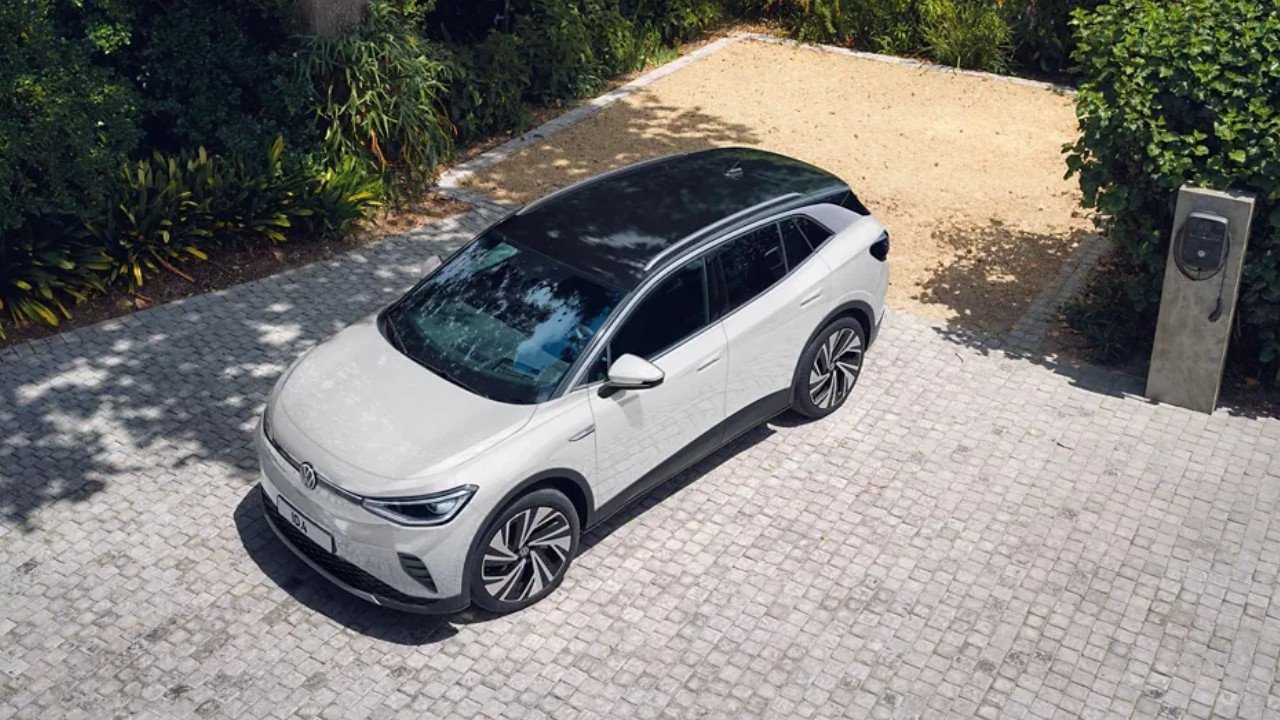 Elektrikli araçta geri adım: Volkswagen talep düşünce rotayı benzinliye çevirdi