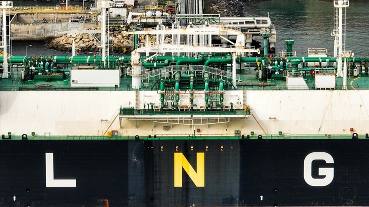 LNG'de rekor hacim: Ticaret yüzde 5 büyüdü