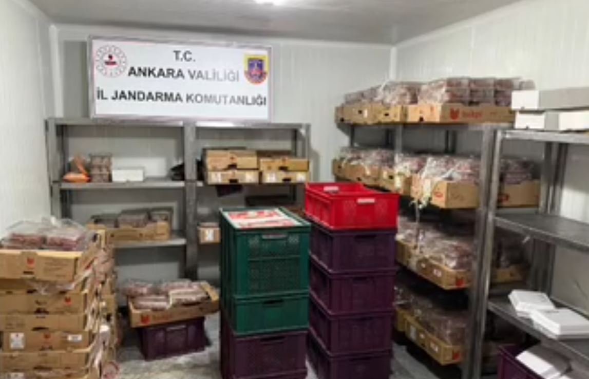 Ankara'da sağlıksız koşullarda 40 ton et ele geçirildi. Piyasa değeri 50 milyon lira