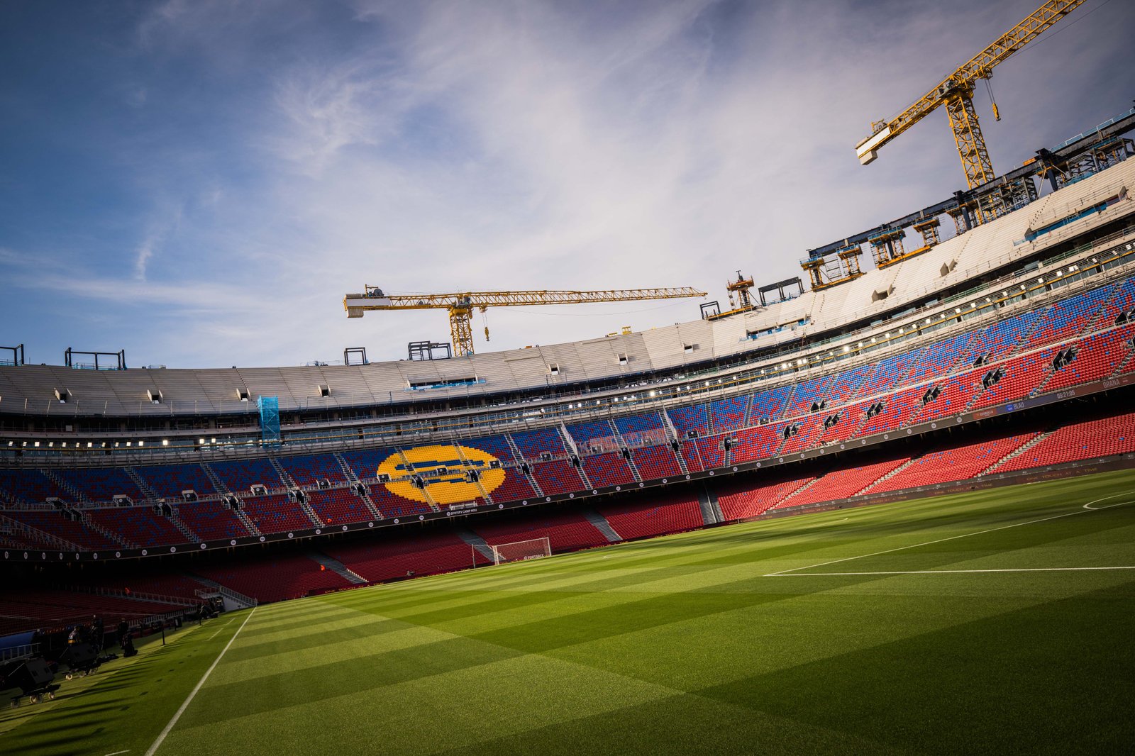 Barcelona para arıyor: Başkan Joan Laporta çaresiz