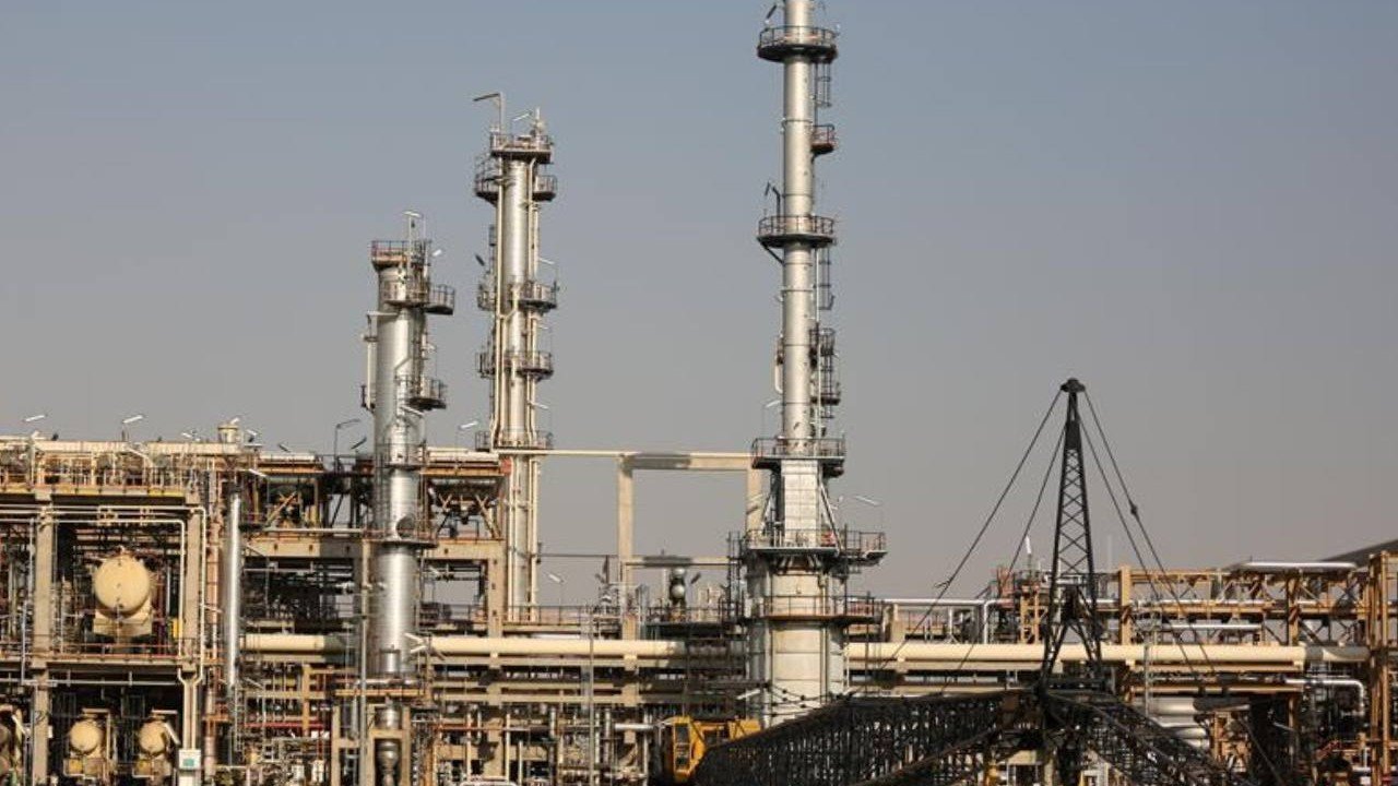 İran'da petrokimya tesislerinin yüzde 90'ı yeniden üretime başladı