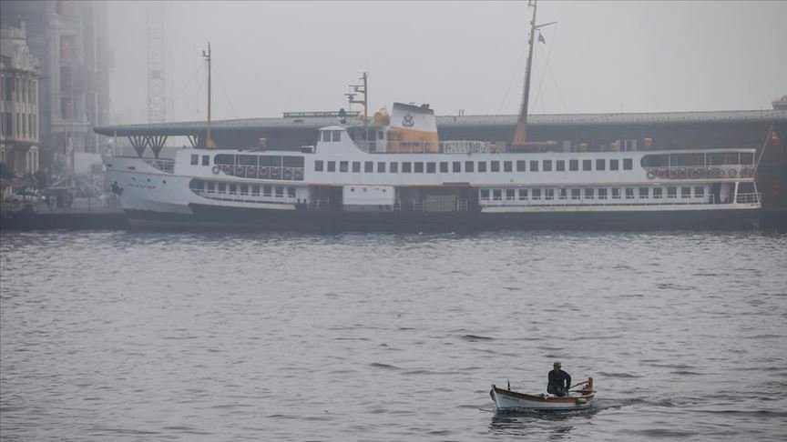 İstanbul'da deniz ulaşımına hava muhalefeti engeli