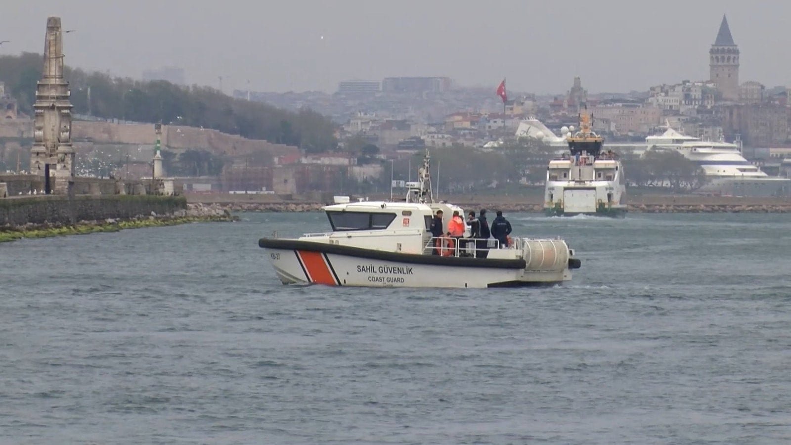 Kadıköy-Beşiktaş vapurunda esrarengiz olay! Vapura binen Azeri kadın sırra kadem bastı