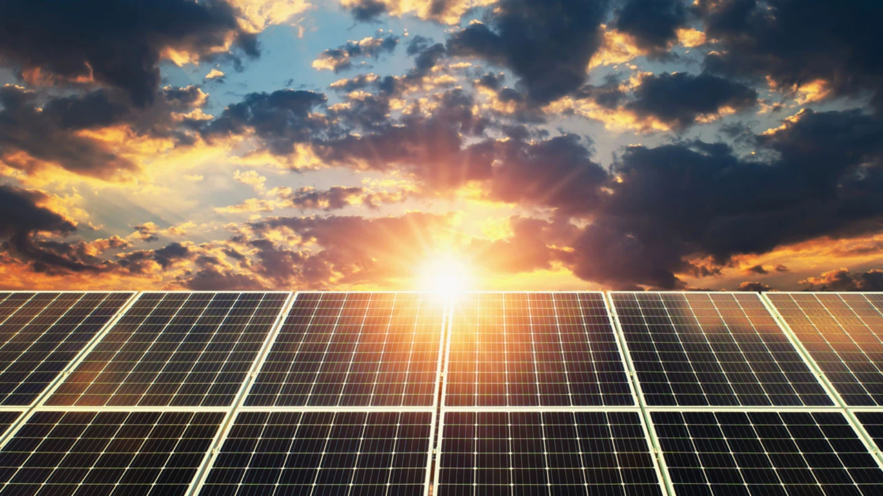 Güneş enerjisinde yılın üretim rekoru kırıldı