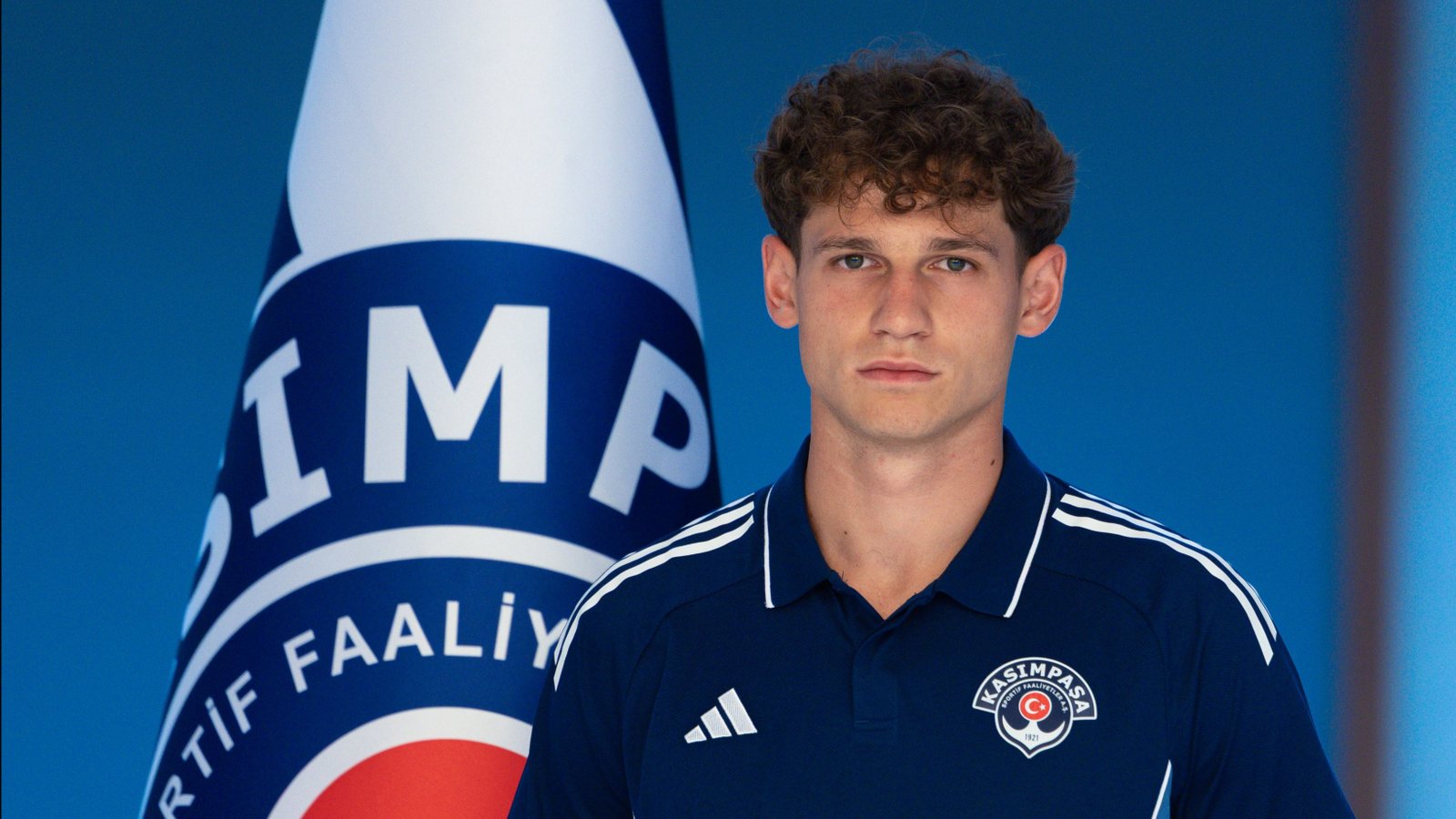 Kasımpaşa'ya 23'lük orta saha