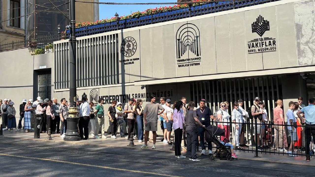 Yerebatan Sarnıcı yeniden açıldı! Türk vatandaşlarına haziran boyunca ücretsiz ziyaret fırsatı