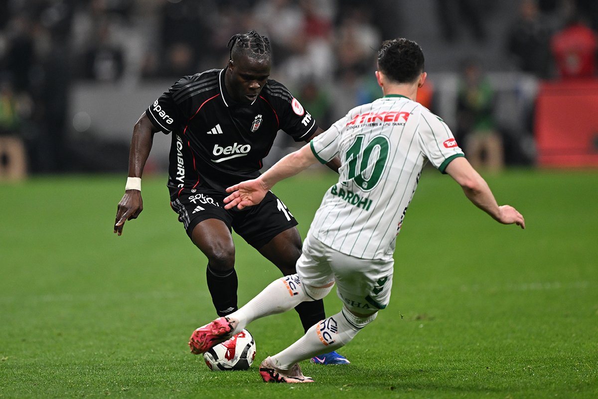 Junior Olaitan'dan gece yarısı paylaşım geldi