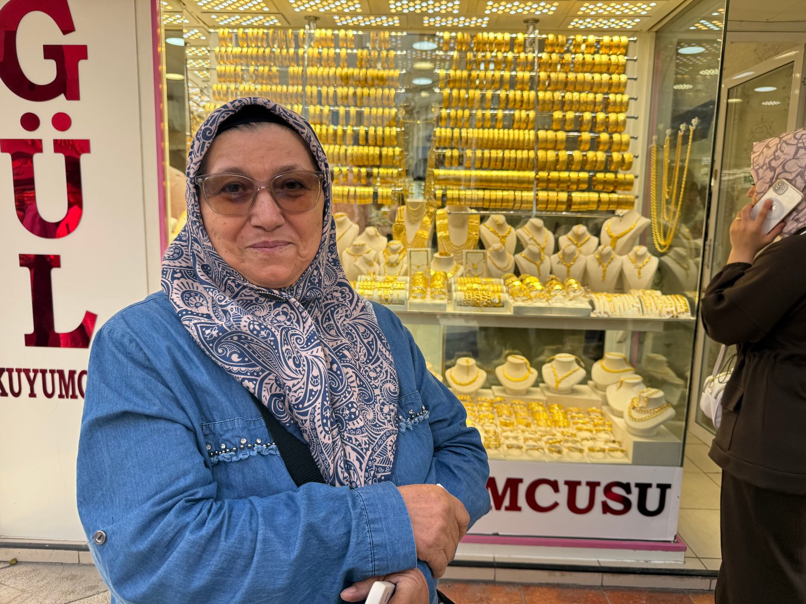 1 milyon 300 bin lira dolandırılmaktan kuyumcunun dikkati sayesinde kurtuldu