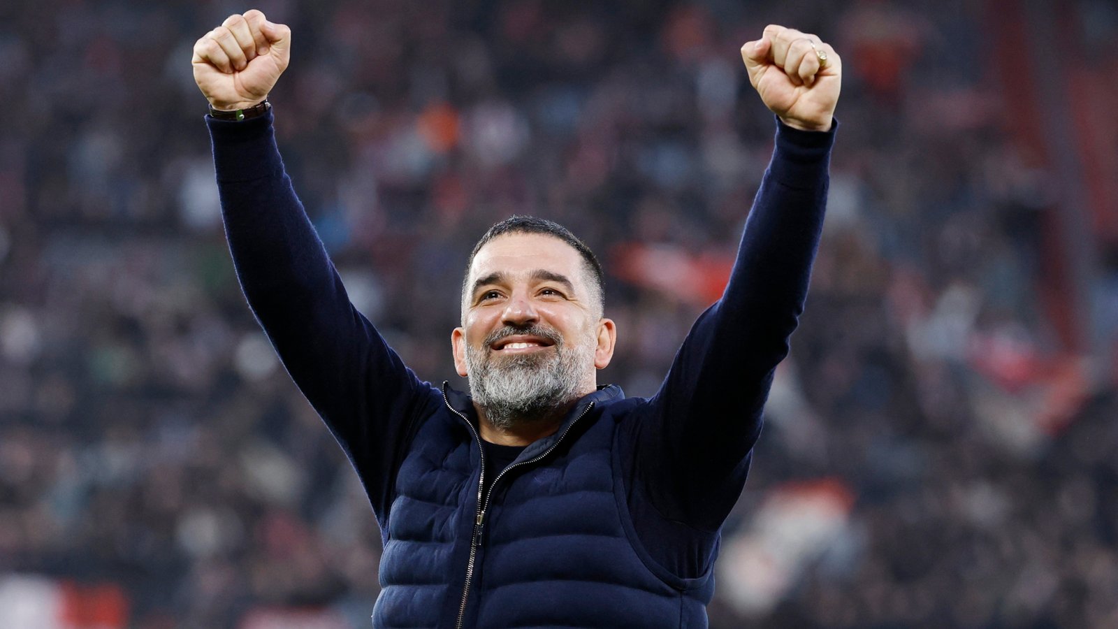 Arda Turan Fenerbahçe'nin eski futbolcusunu kaptı
