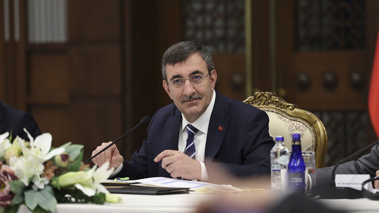 Cumhurbaşkanı Yardımcısı Yılmaz: Yatırımın önünü açacak yeni düzenlemeleri hayata geçiriyoruz