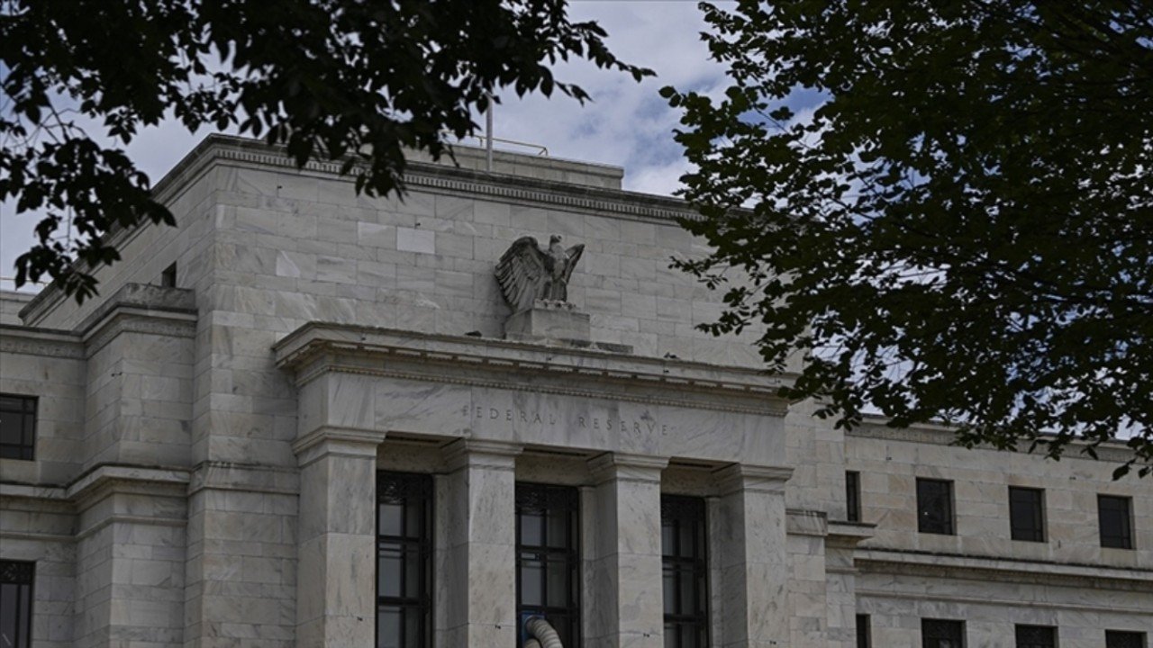 Ekonomistler Fed politika faizinde bu yıl değişiklik beklemiyor