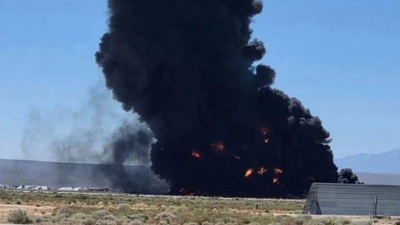 Son dakika: ABD'ye ait B-52 bombardıman uçağı düştü