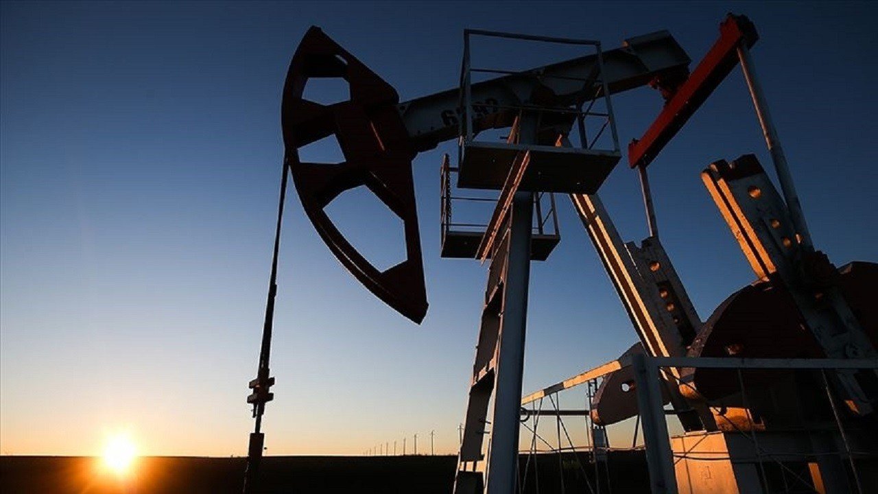 Rusya'nın petrol ve gaz gelirleri nisanda 11,4 milyar dolara çıktı