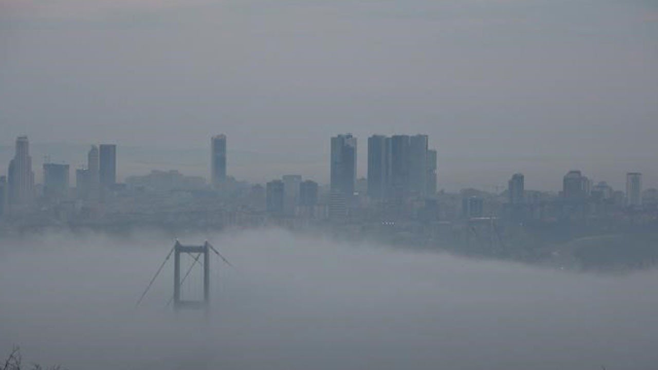 İstanbul'da sabah saatlerinde sis etkili oluyor