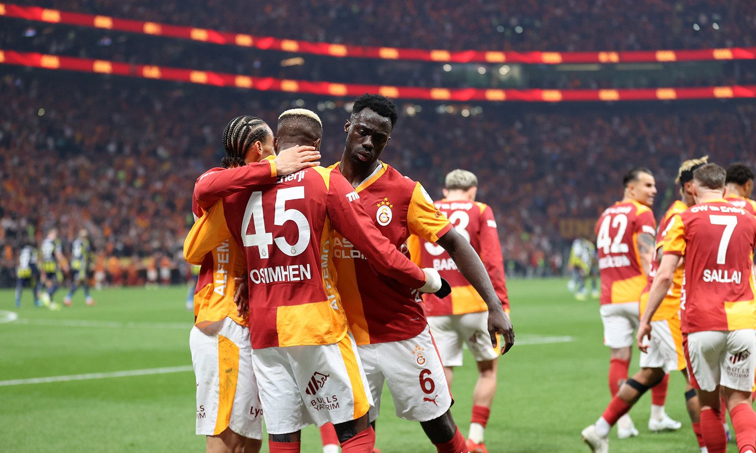 Derbi bittiği gibi G.Saray'dan peş peşe olay paylaşımlar