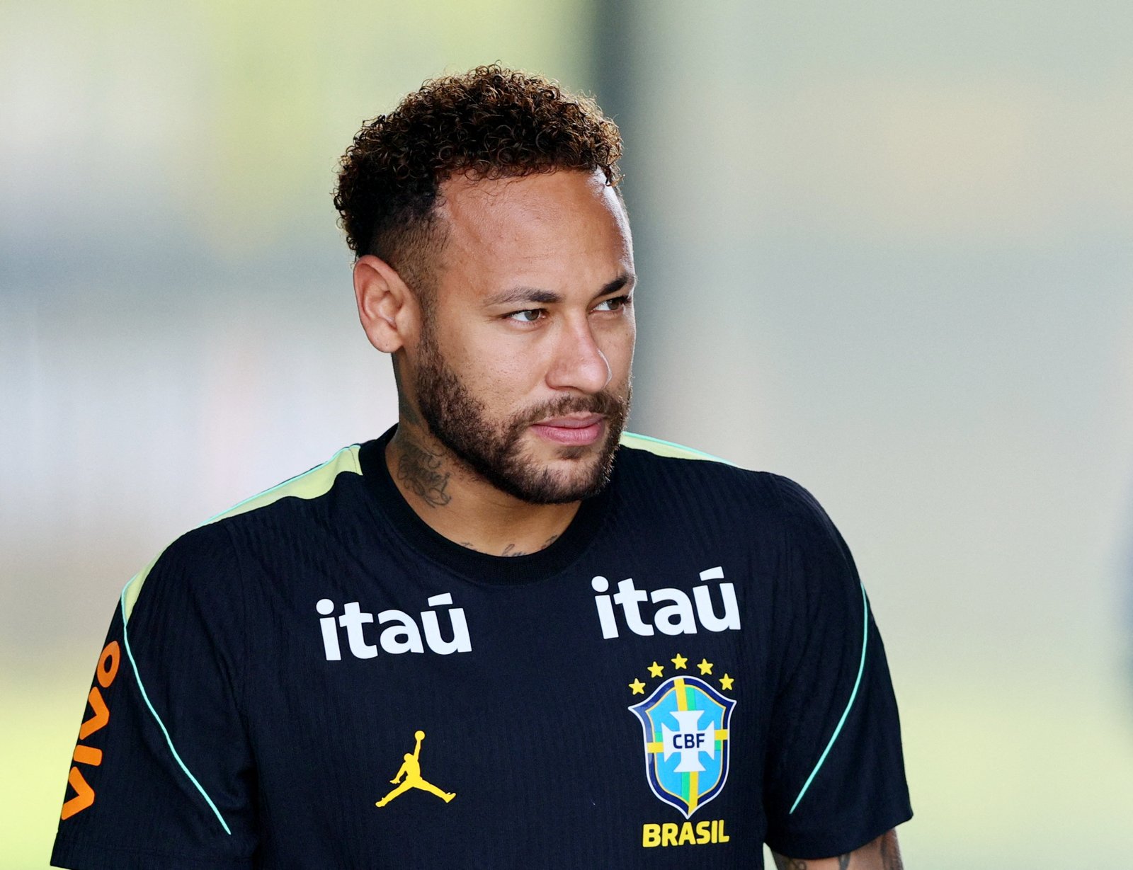 Brezilya kadrosuna alınan Neymar bir maç daha kaçıracak