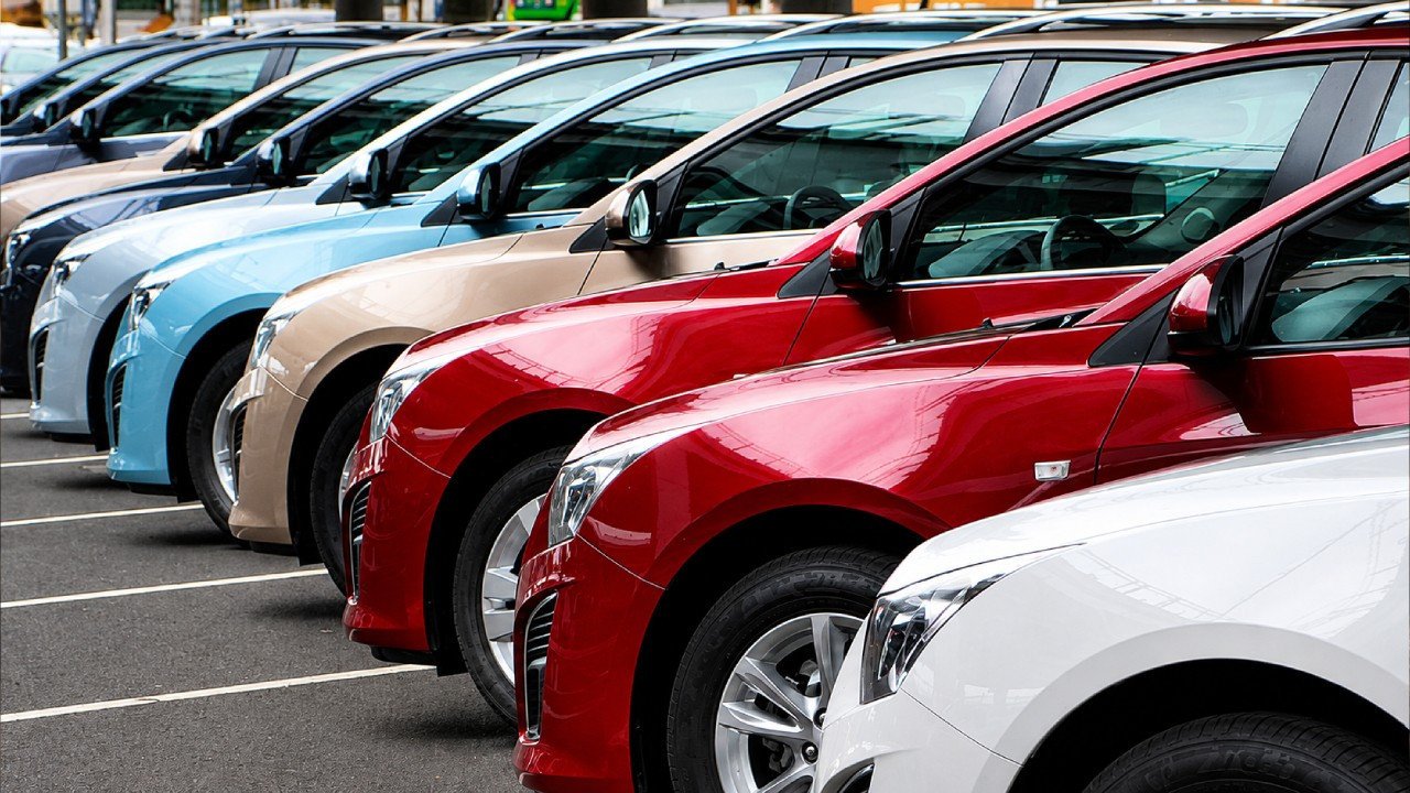 Uygun fiyatlı otomobiller tarihe karıştı: Sıfır araçta kriz büyüyor