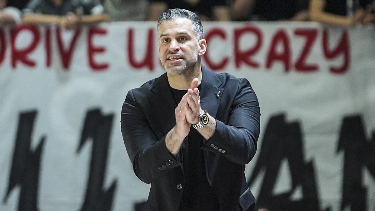 Alimpijevic "Oyuncularımla gurur duyuyorum" dedi ve Beşiktaş'ın kırdığı rekoru duyurdu