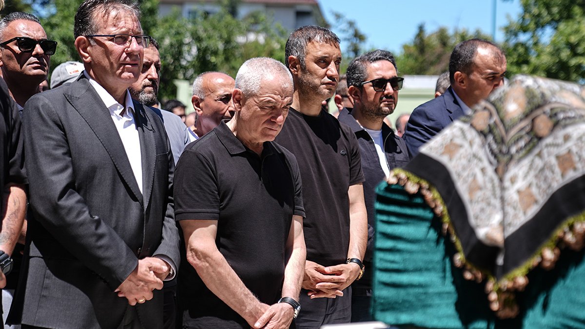Ünlü teknik direktör Rıza Çalımbay'ın acı günü