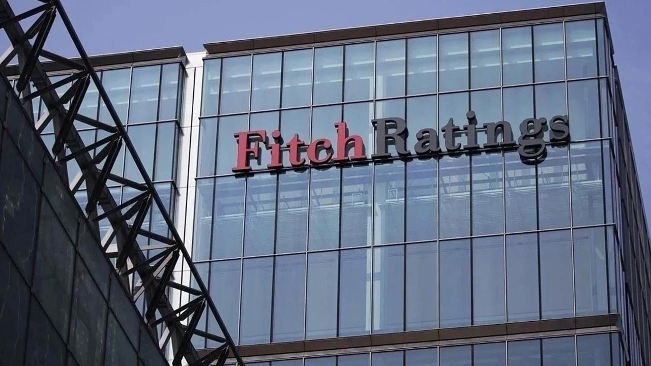 Fitch’ten petrol piyasası uyarısı: 2026’nın son çeyreğinde arz fazlası oluşabilir