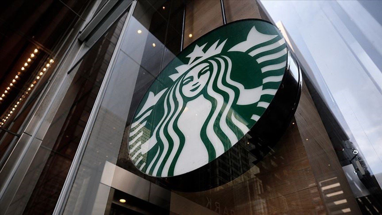 Starbucks operasyonları için yeni plan: Hisse satışı değerlendiriliyor