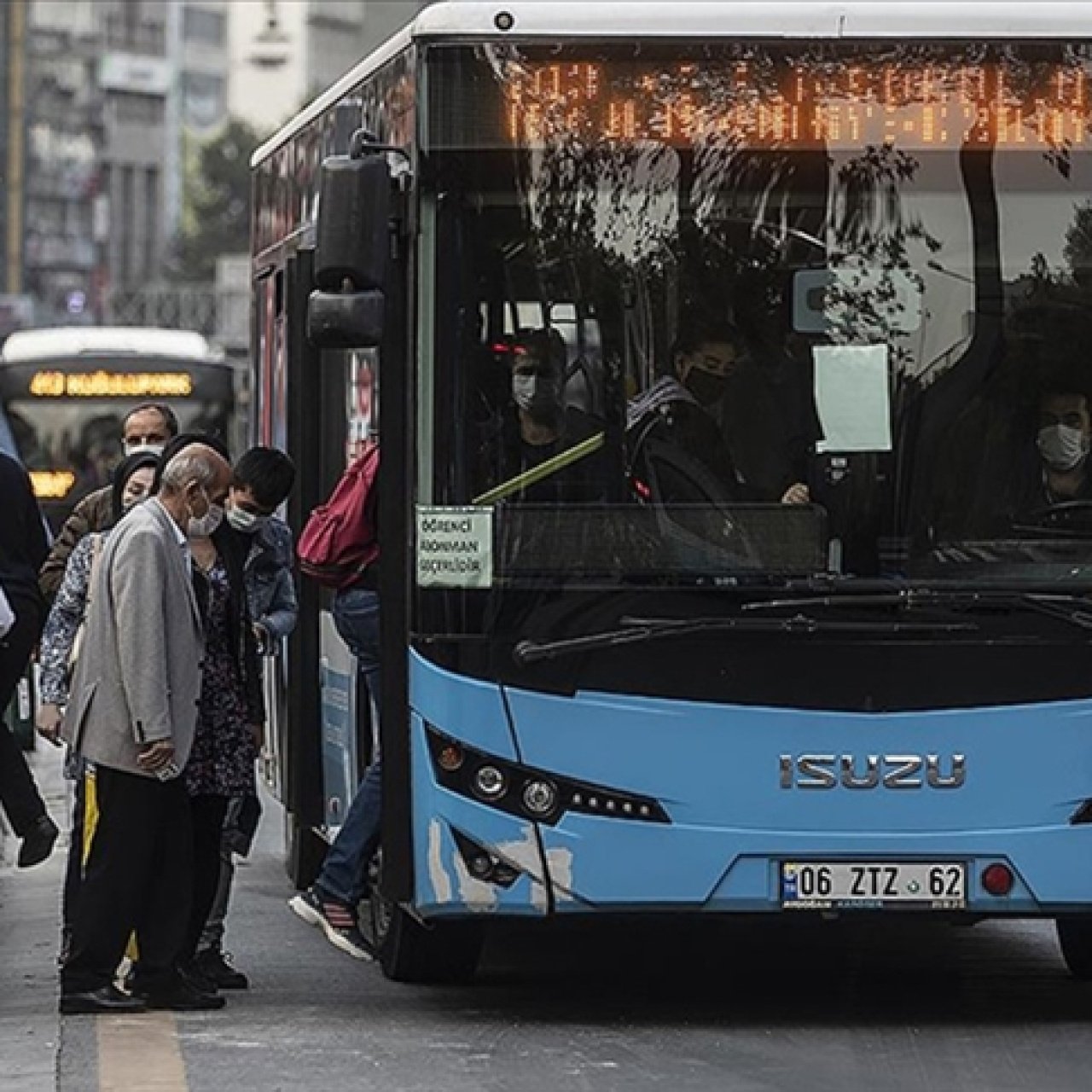 1 Mayıs otobüs saatleri