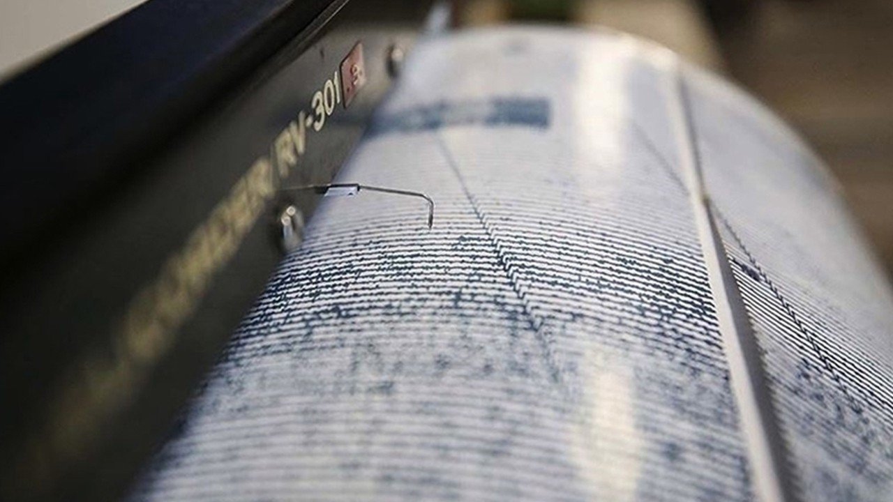 Yunanistan'da 5,3 ve 4,3 büyüklüğünde iki deprem